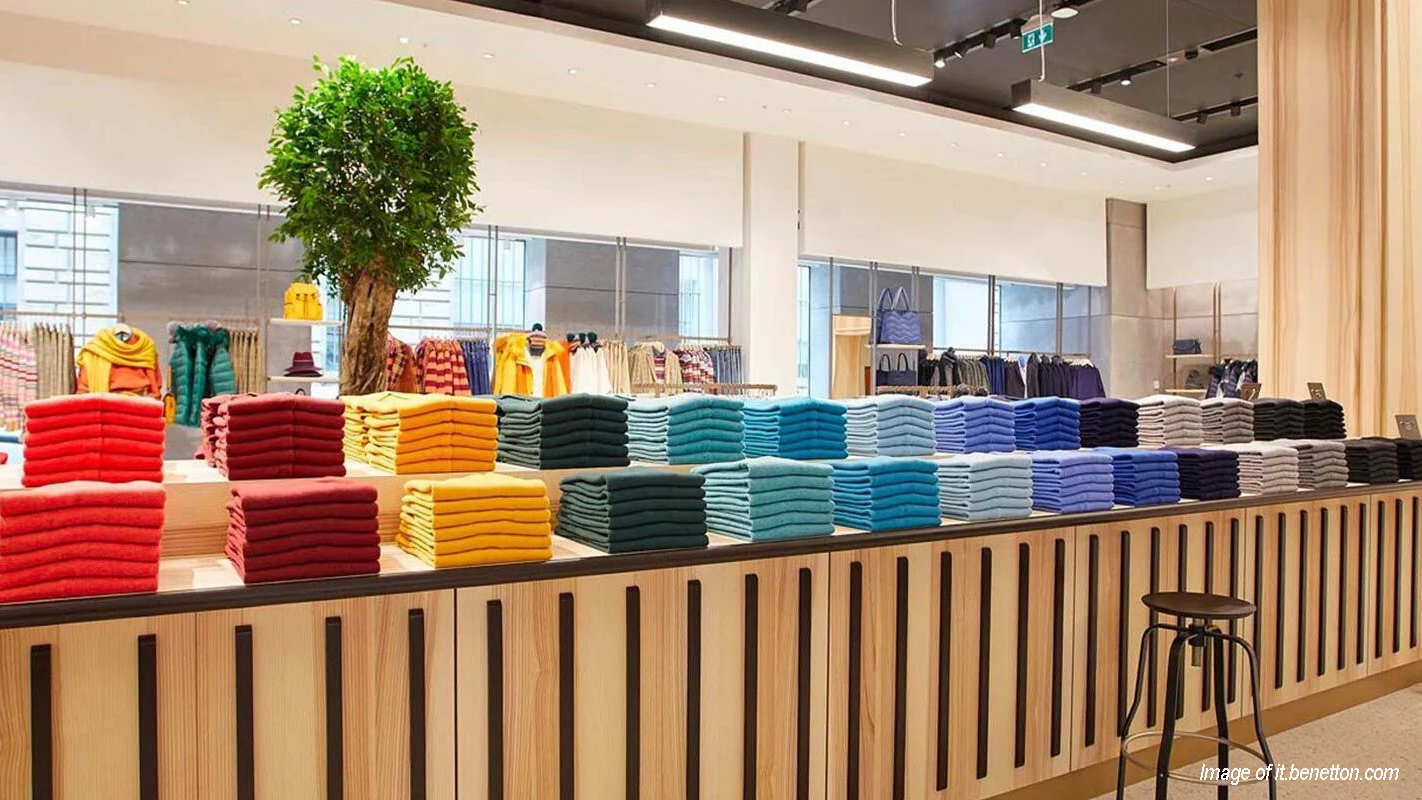 Benetton si prepara e chiudere i 419 negozi franchising entro il 2025